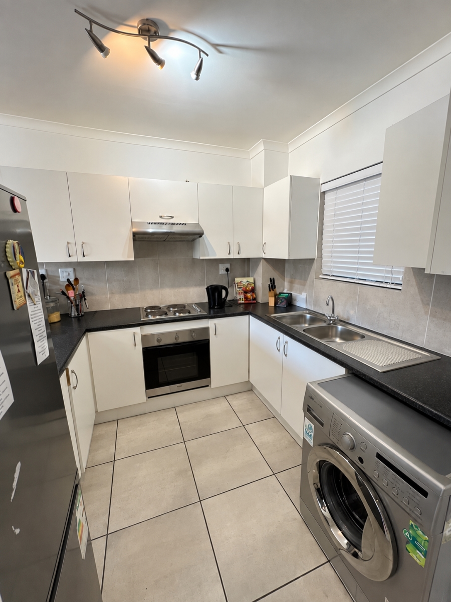 2 Bedroom Property for Sale in Silver Oaks Western Cape